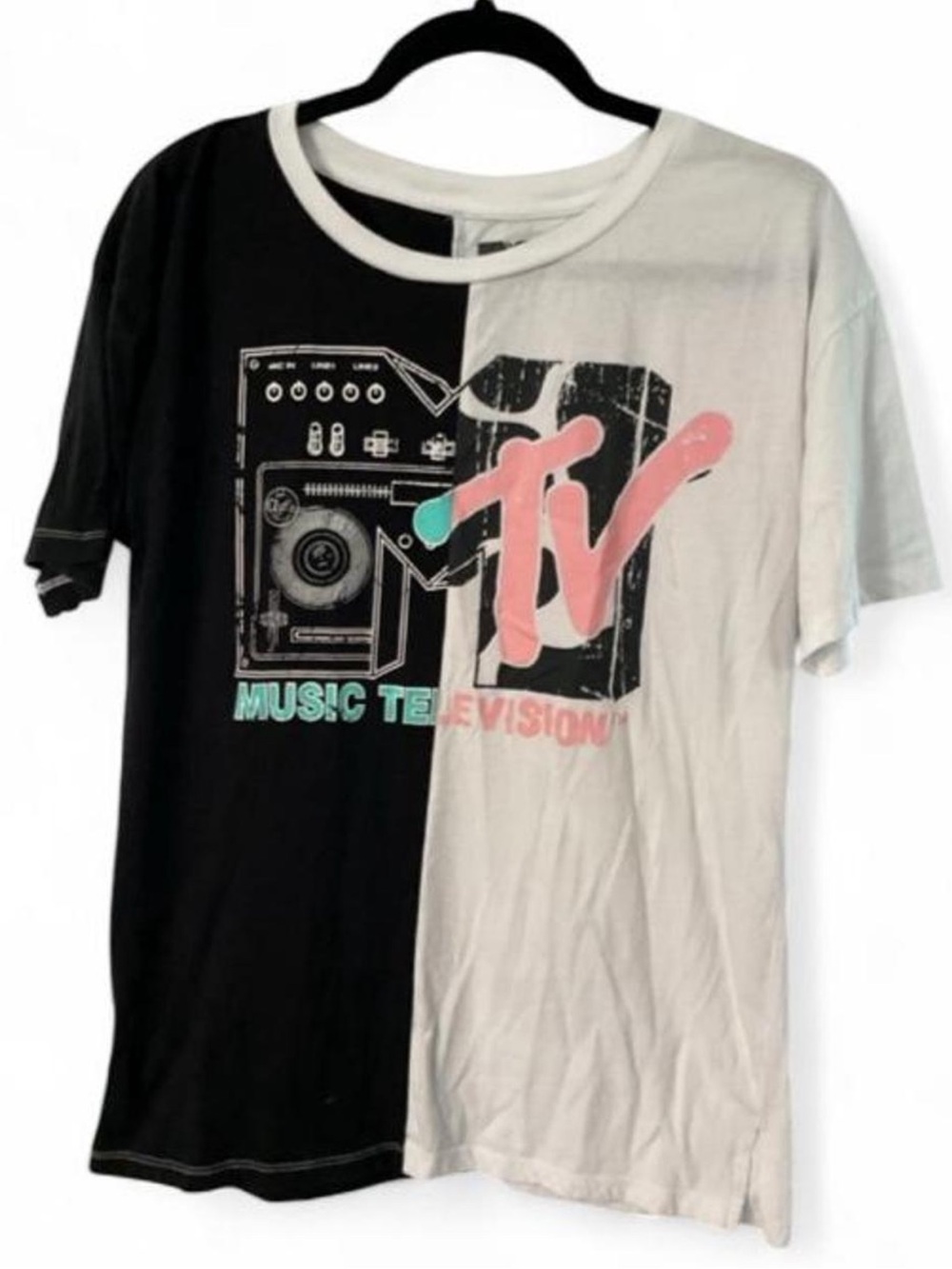 MTV Split Black & White Graphic Tee - MTV Logo size M
